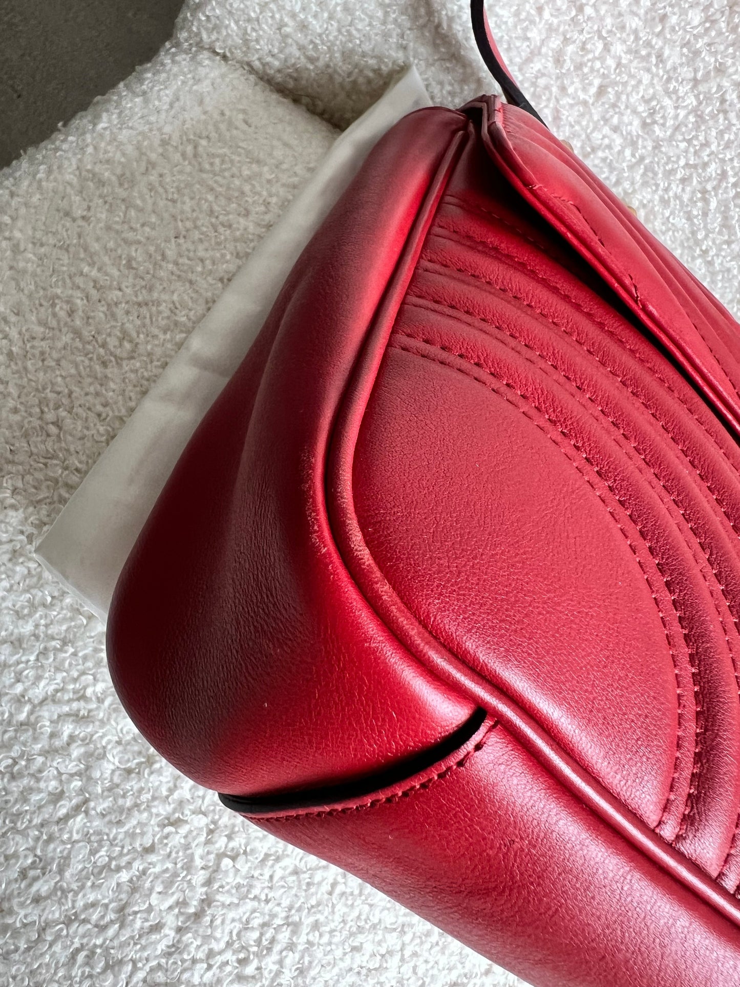 Gucci GG Hibiscus Red Marmont Medium Shoulder Bag (RRP £2,340)