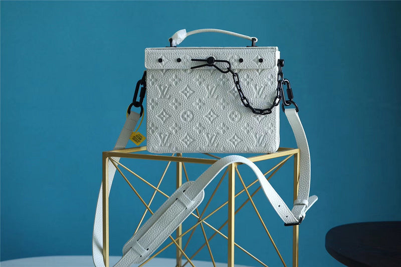 Alice bags - Louis Vuittons  - 10110