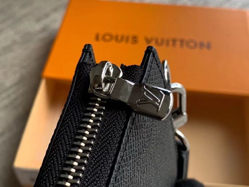 Alice Bags- Louis Vuittons  - 16326