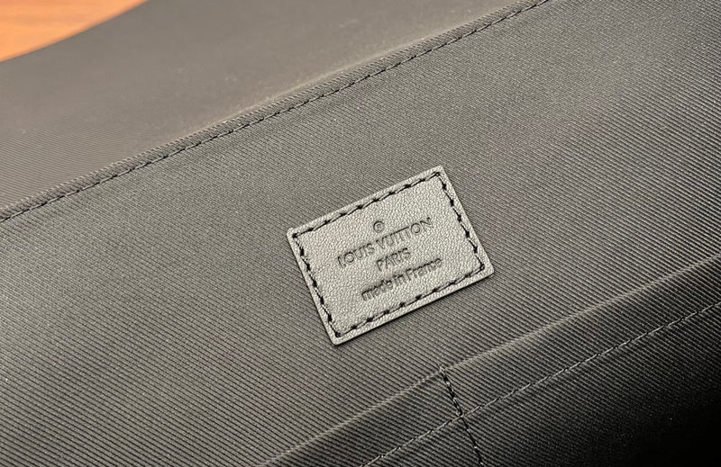 Alice Bags- Louis Vuittons  - 16308