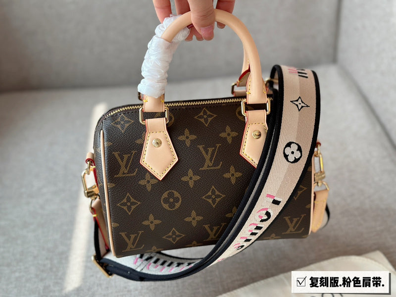 Alice bags - Louis Vuittons  - 15101