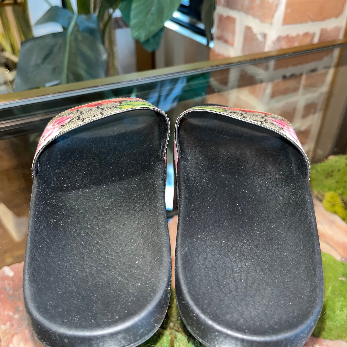 GUCCI Blooms Rubber Slides SZ 37