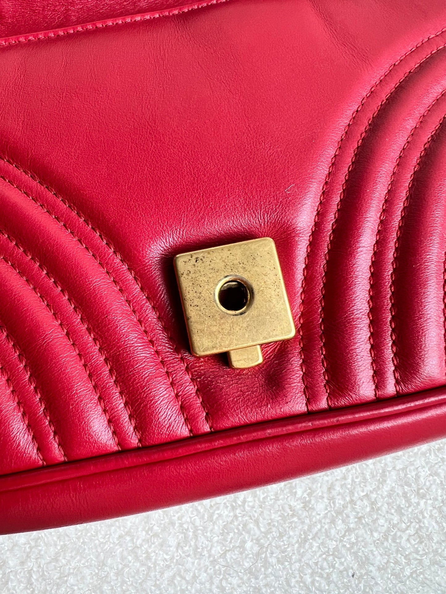 Gucci GG Hibiscus Red Marmont Small Shoulder Bag (RRP £2,070)