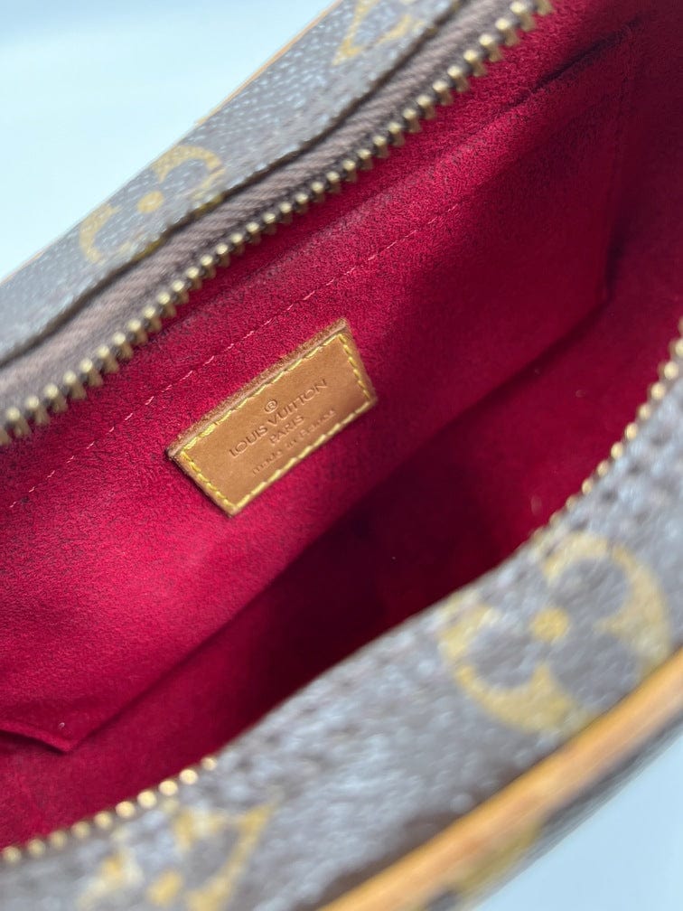 Louis Vuitton Croissant PM