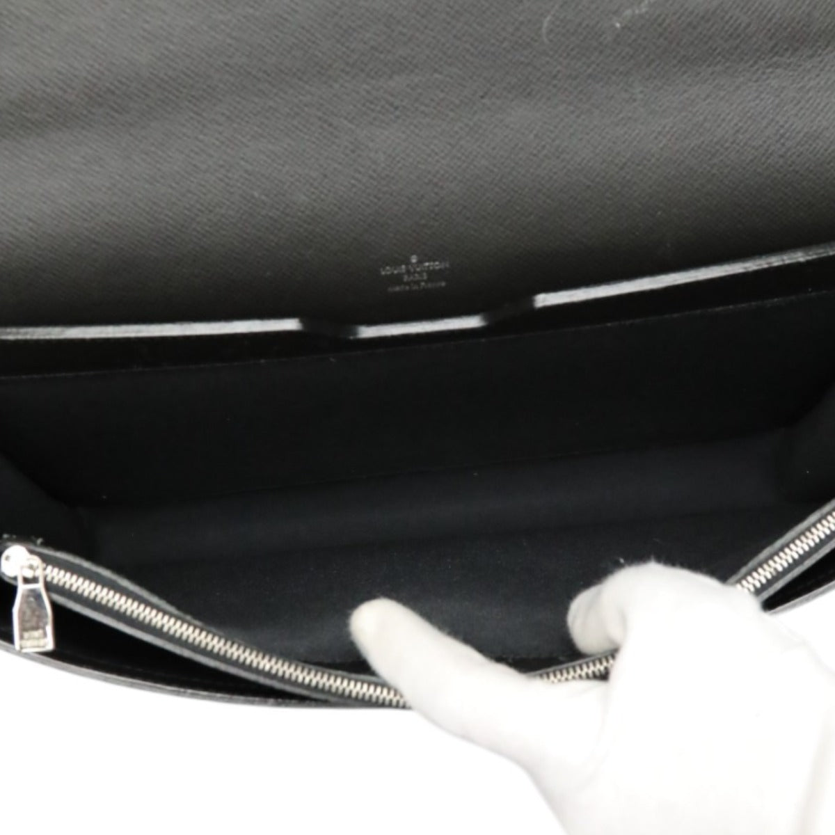 LOUIS VUITTON Business bag M32660 Taiga Gracie Taiga Neo ã» Robusto 1
