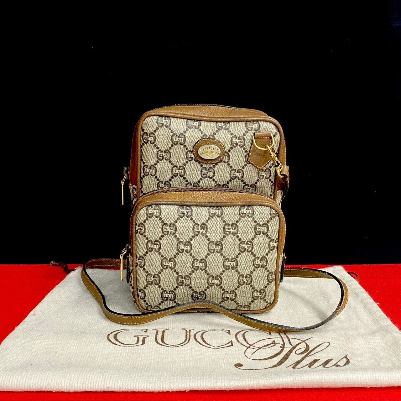 GUCCI Shoulder Bag leather Brown