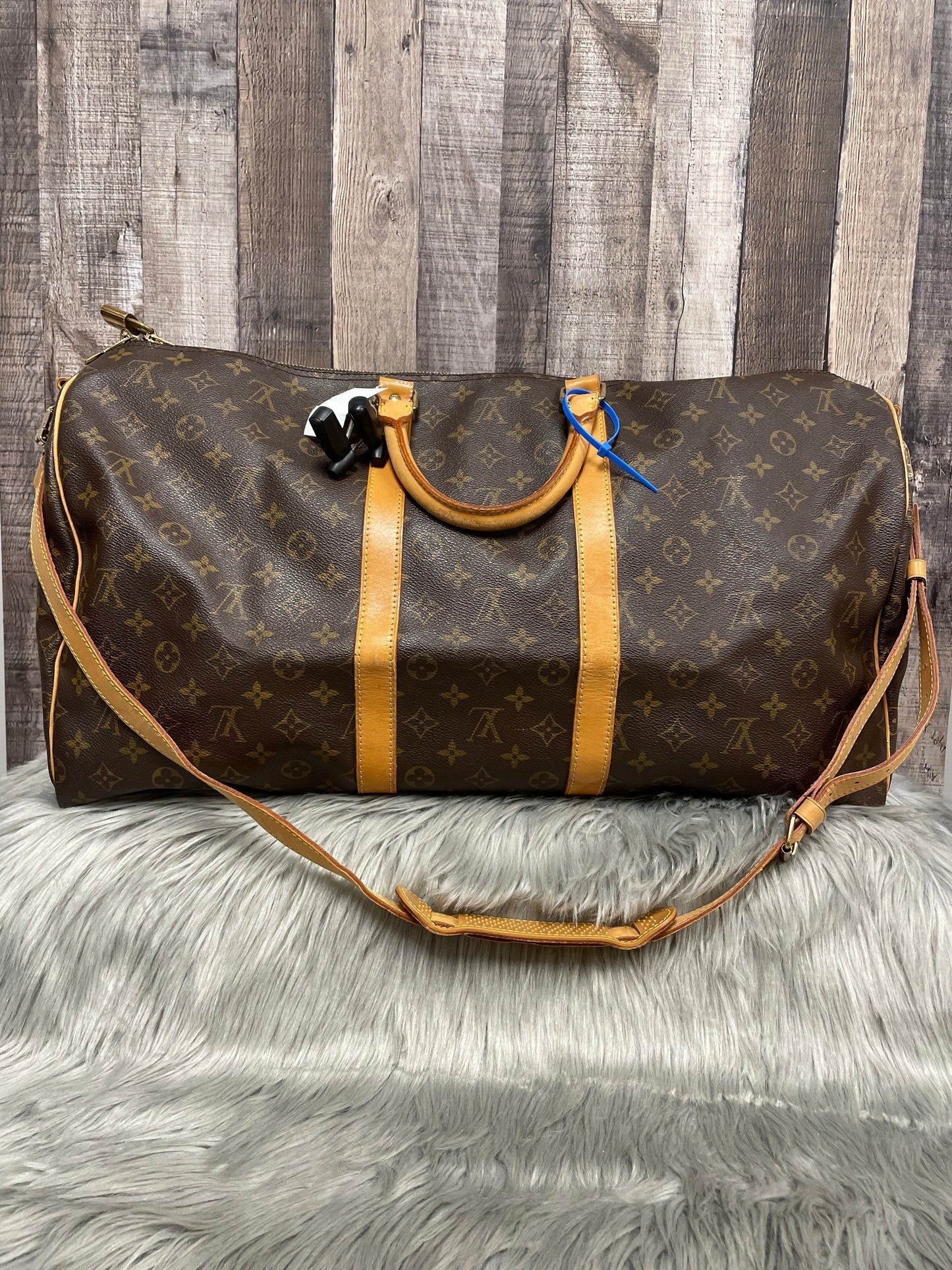Duffle And Weekender Luxury Designer By Louis Vuitton, Size: Large