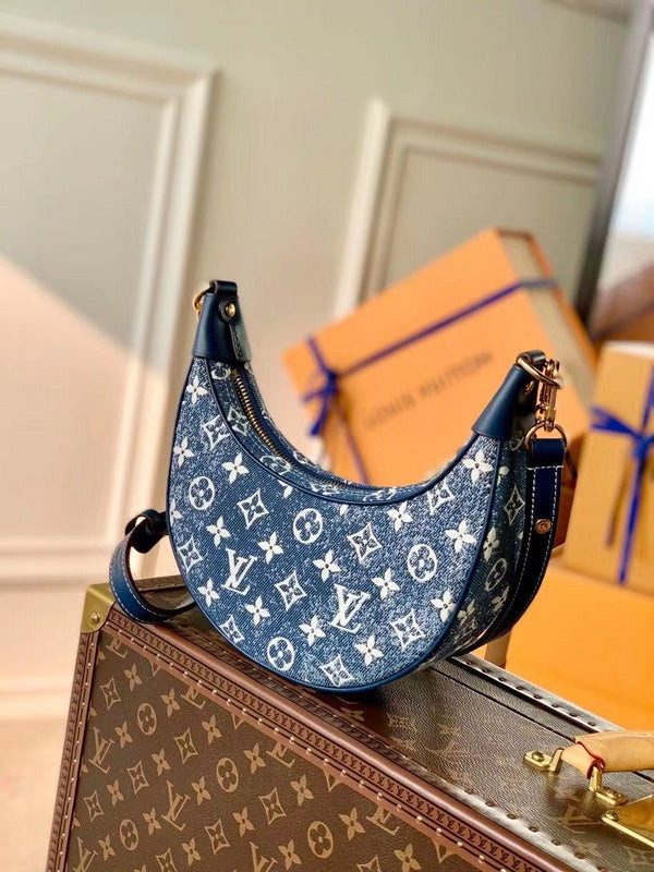 Alice Bags- Louis Vuittons  - 16610