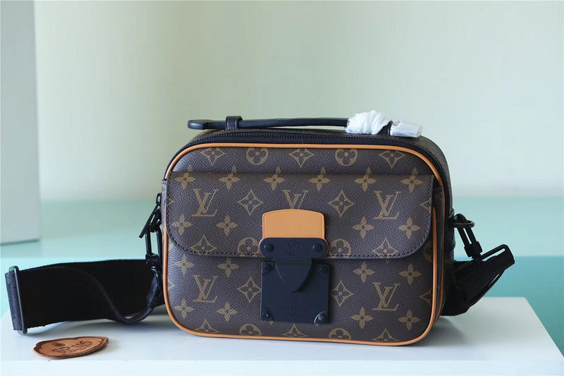 Alice bags - Louis Vuittons  - 10090