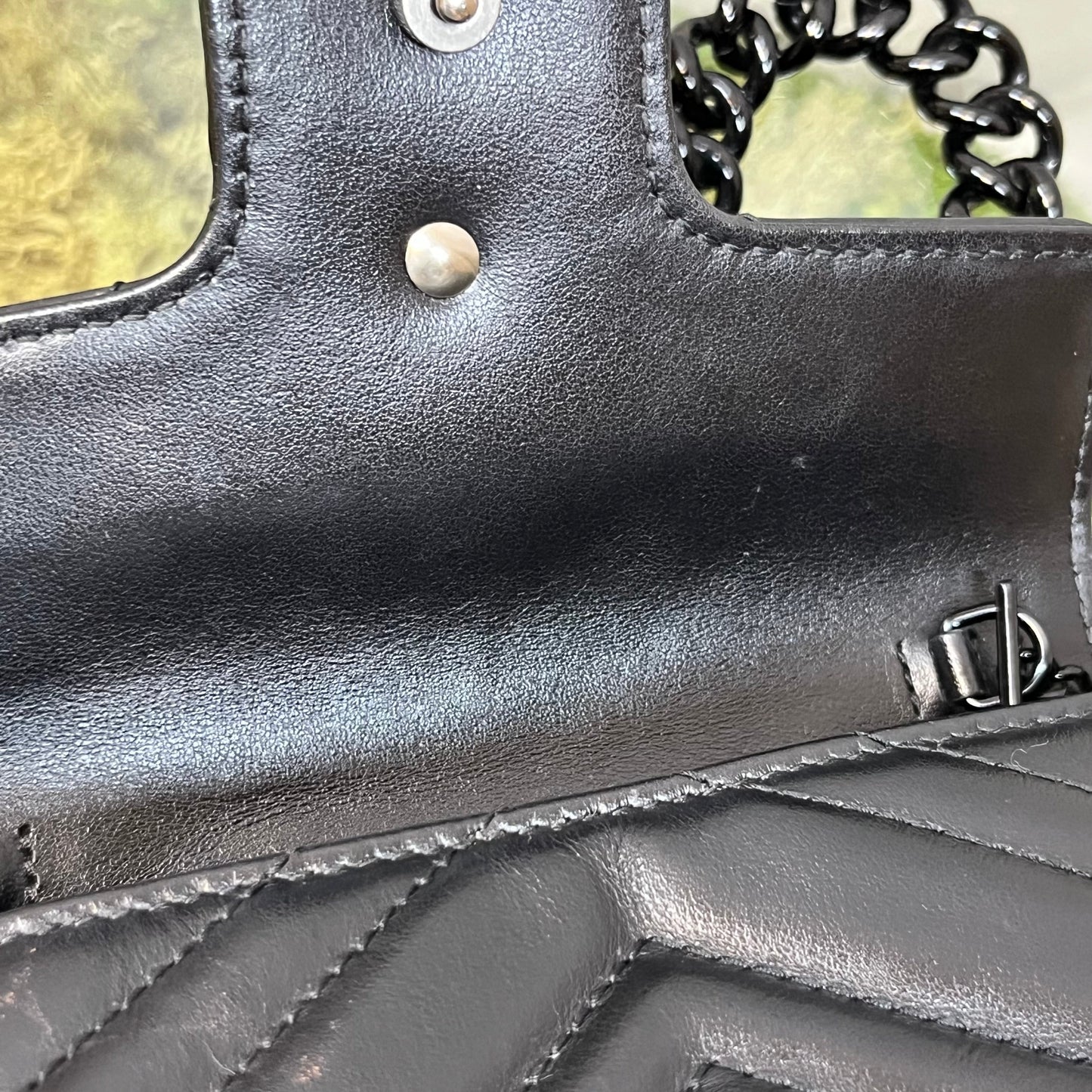 GUCCI GG Marmont Black Calfskin Matelassé Monochrome Chain Belt Bag