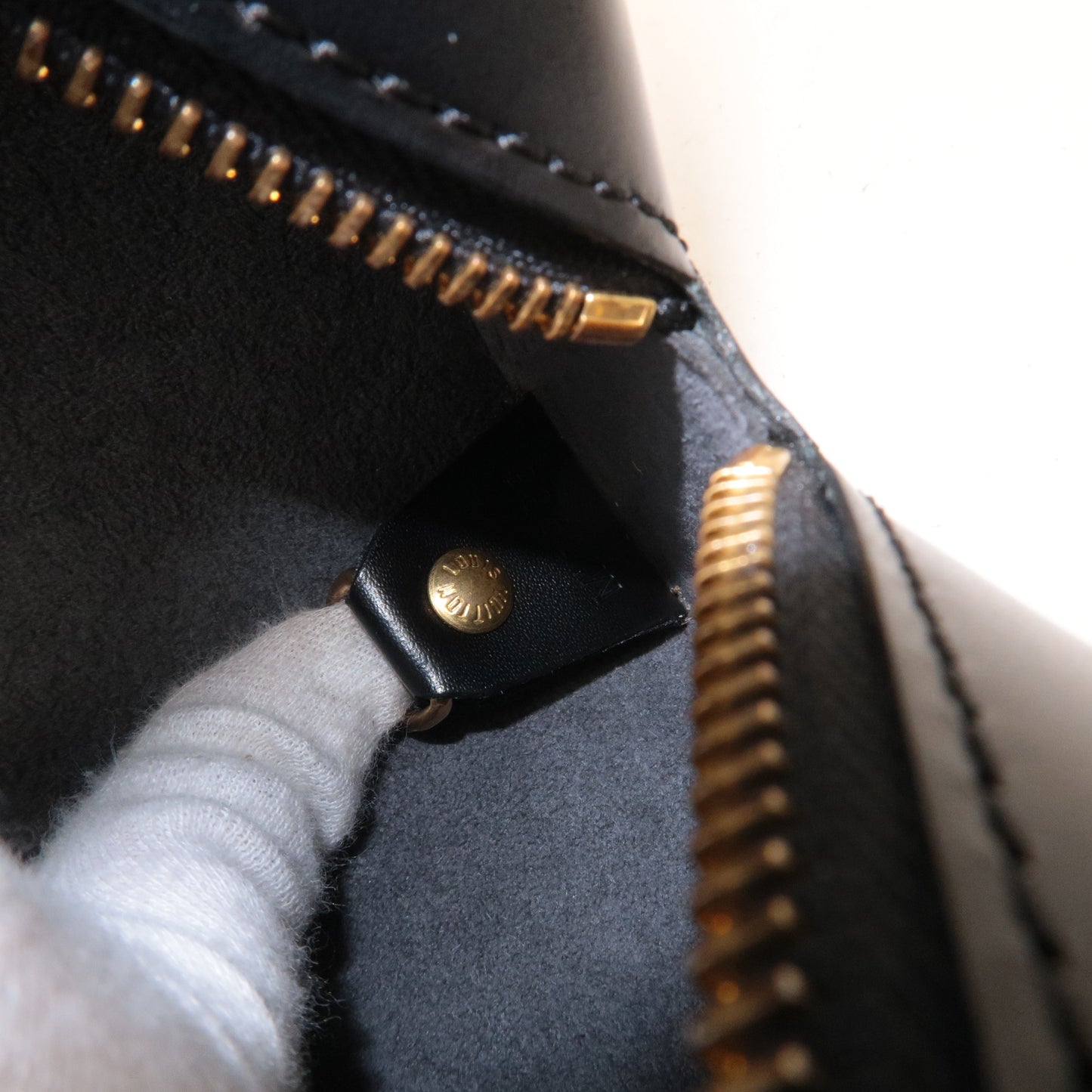 Louis Vuitton Epi Soufflot Hand Bag Pouch Noir Black M52862