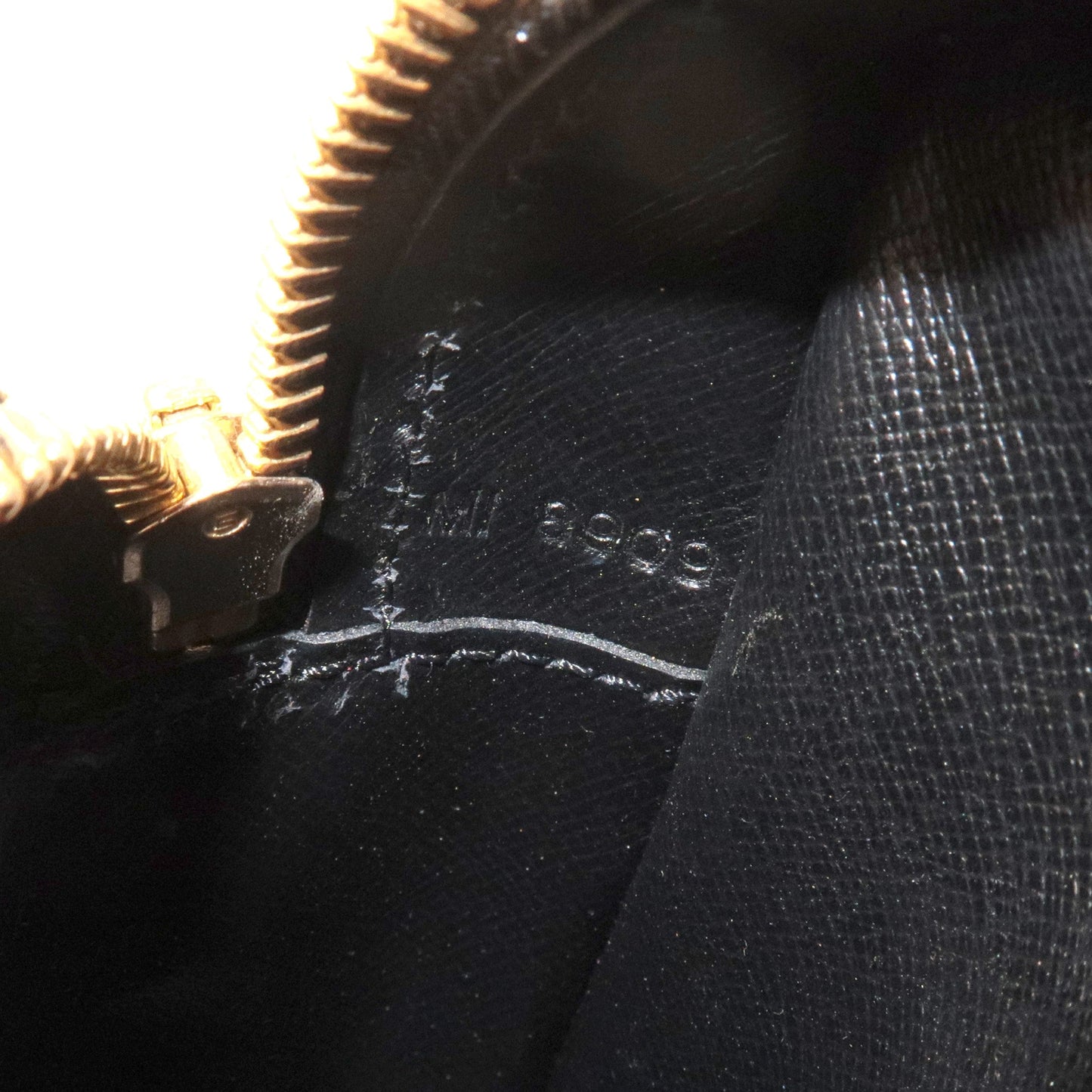 Louis Vuitton Epi Trocadero 27 Shoulder Bag Noir Black M52302
