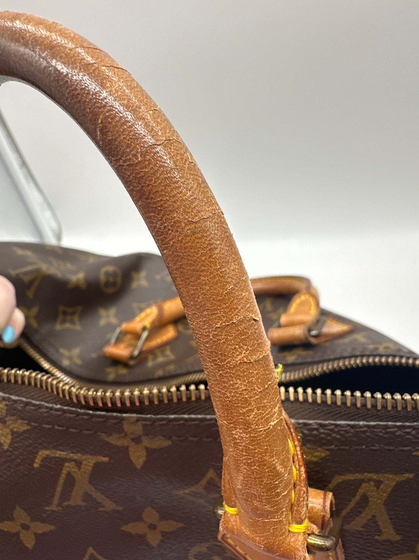 HandBag Luxury Designer Louis Vuitton, Size Large