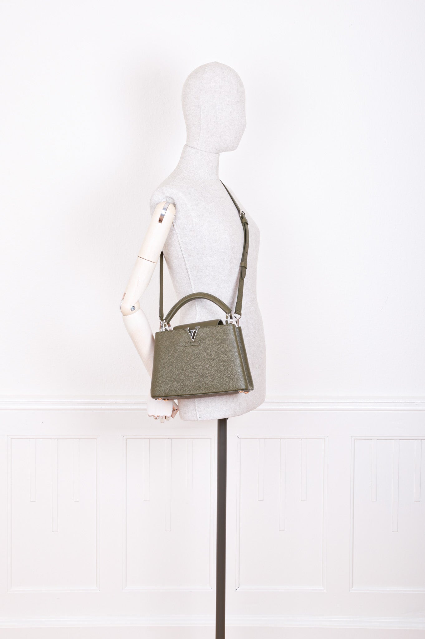 LOUIS VUITTON Capucines BB Khaki