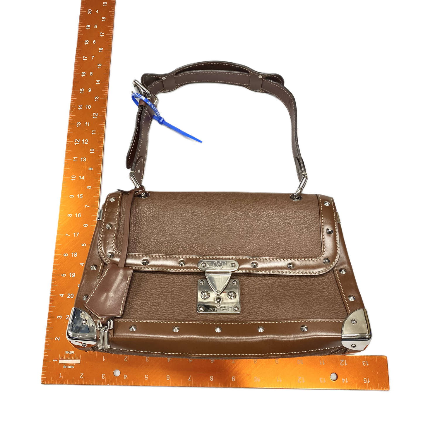HandBag Luxury Designer By Louis Vuitton  Size: Medium