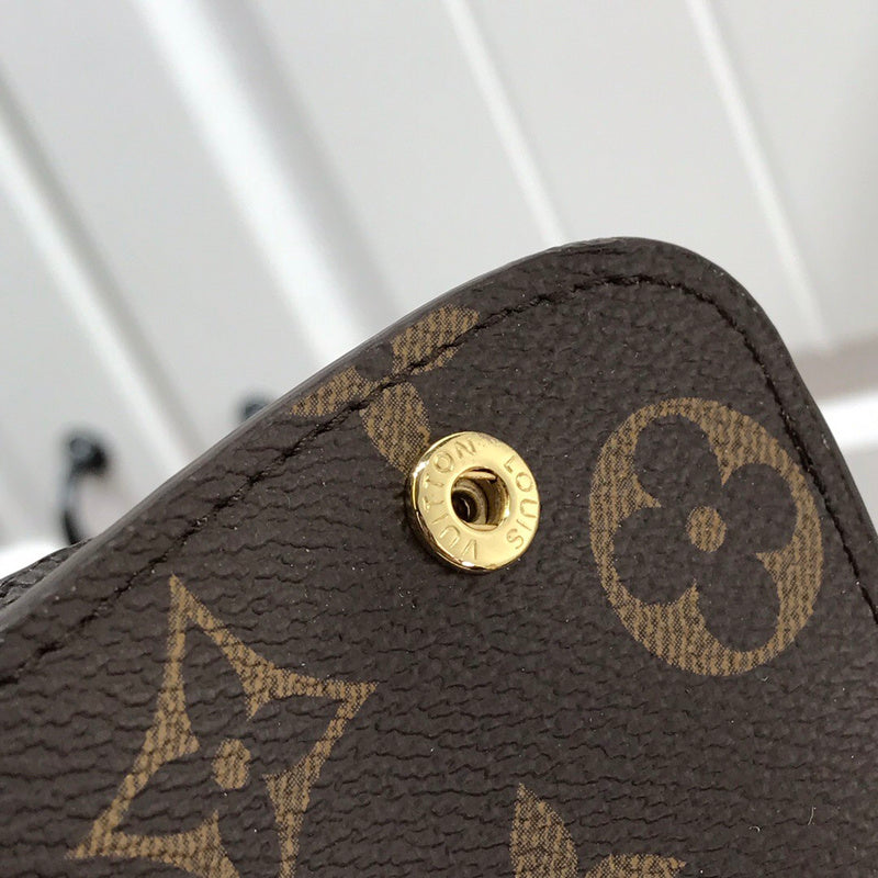 Alice bags - Louis Vuittons  - 9311