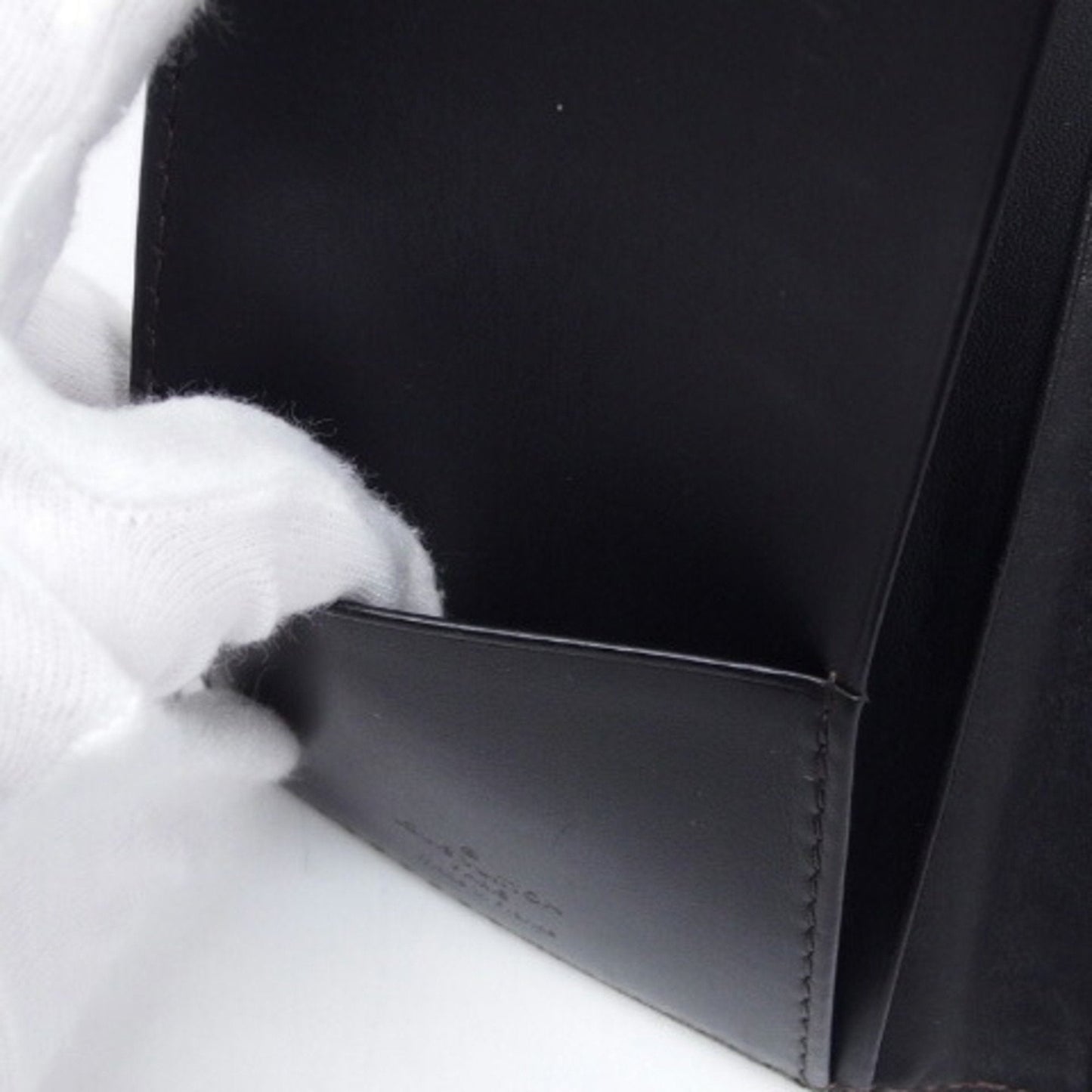 Louis Vuitton Black Leather Utah wallet accessories