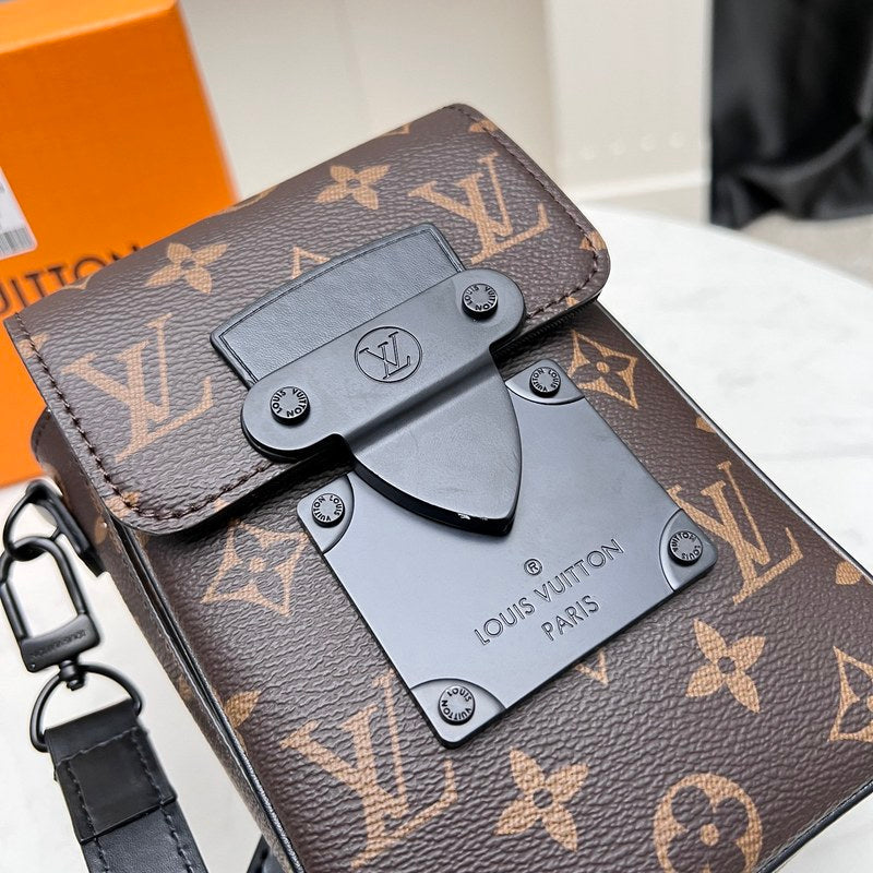 Alice Bags- Louis Vuittons  - 16492
