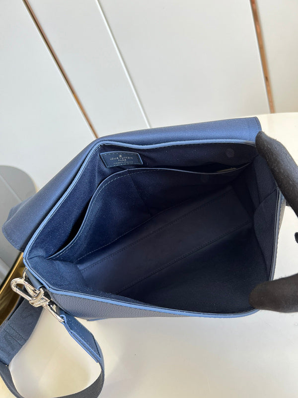 Alice Bags- Louis Vuittons  - 16128