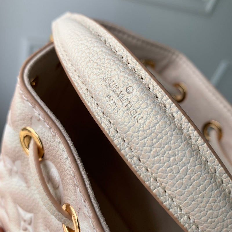 Alice Bags- Louis Vuittons  - 16483