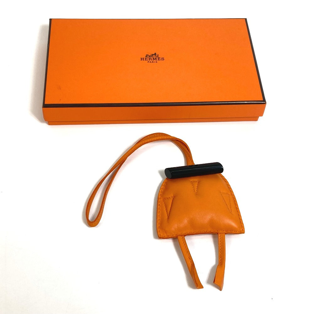 HERMES Bag charm Leather, Buffalo Horn Orange petit ash owl unisex(Unisex) Used