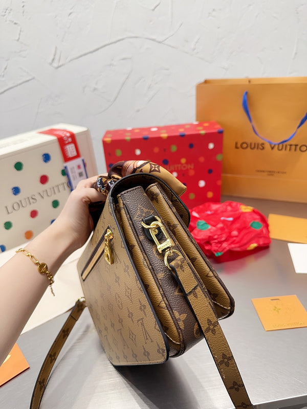 Alice bags - Louis Vuittons  - 15056