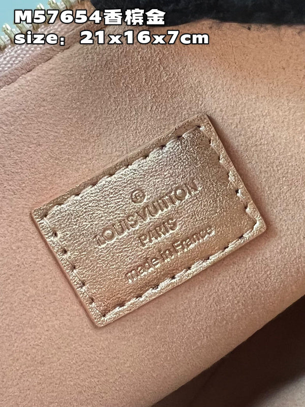 Alice Bags- Louis Vuittons  - 16039