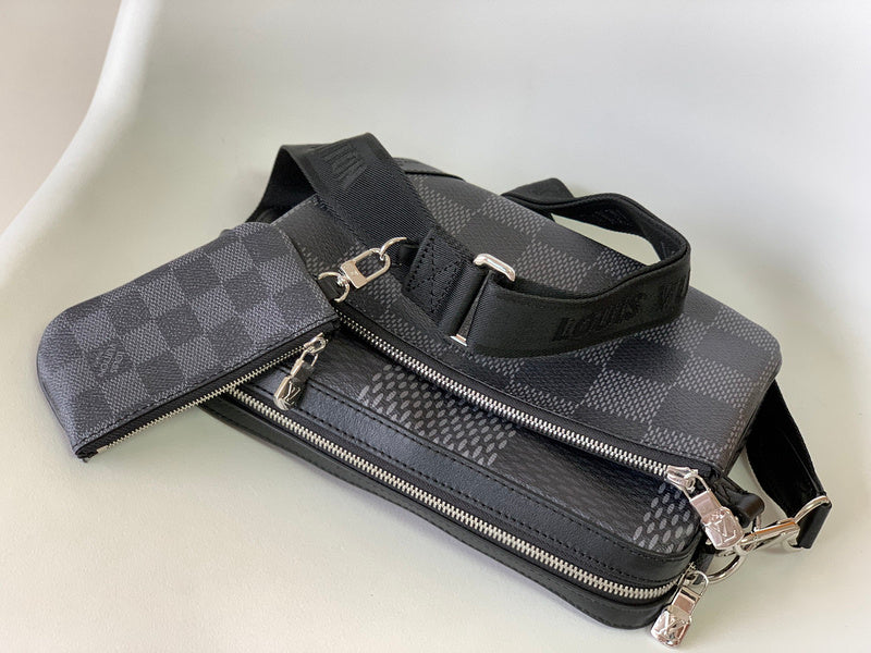 Alice Bags- Louis Vuittons  - 16581
