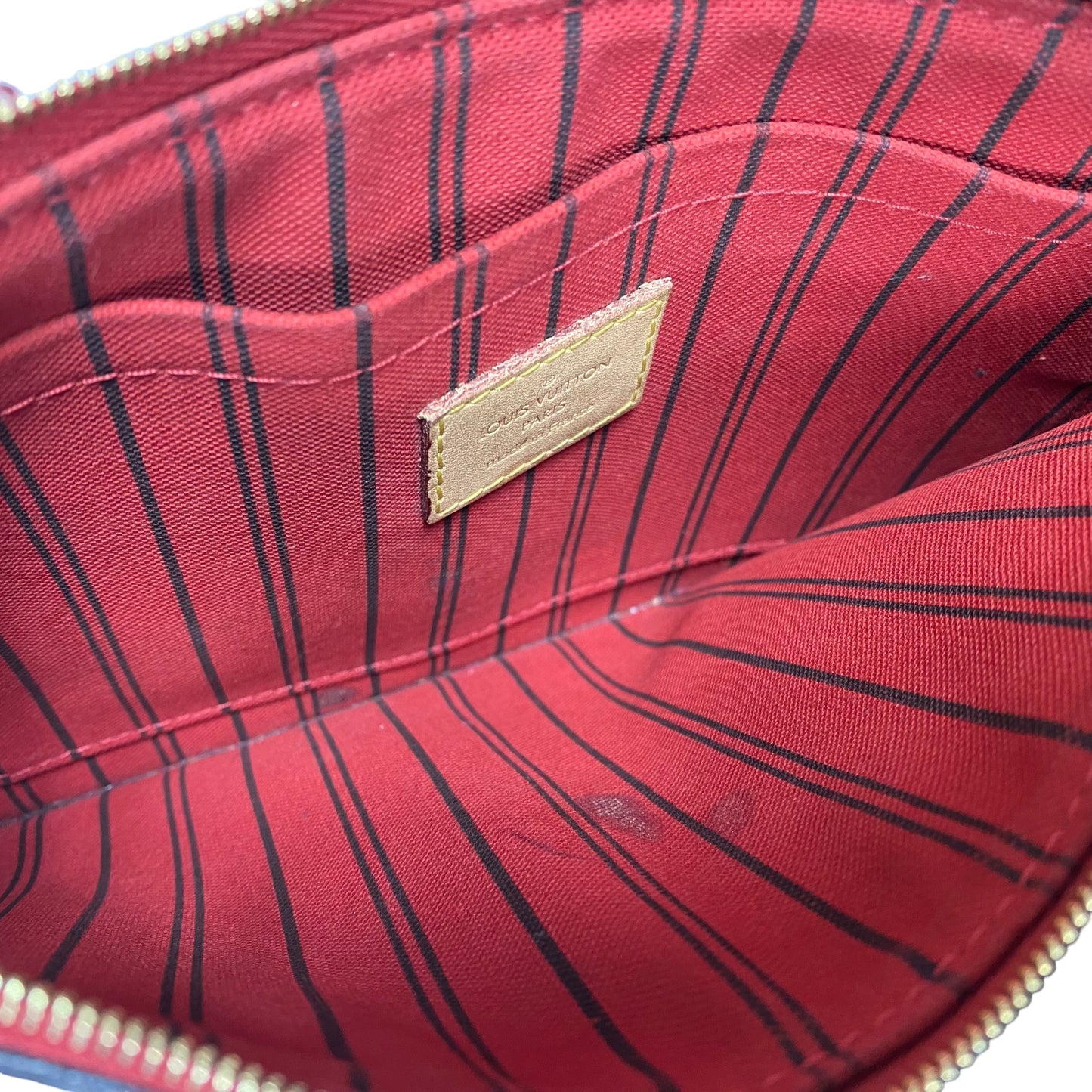 Clutch Luxury Designer By Louis Vuitton  Size: Medium