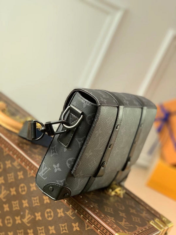 Alice Bags- Louis Vuittons  - 16476