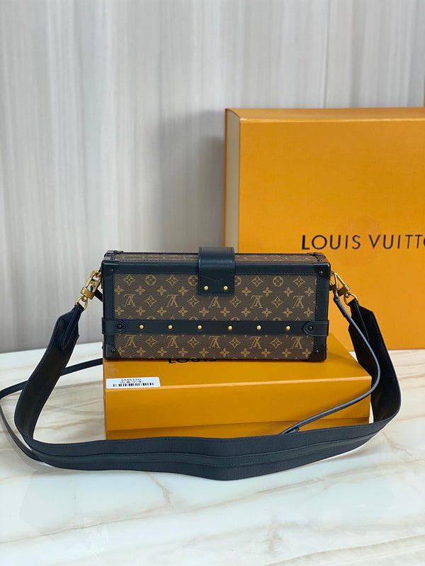 Alice Bags- Louis Vuittons  - 16438