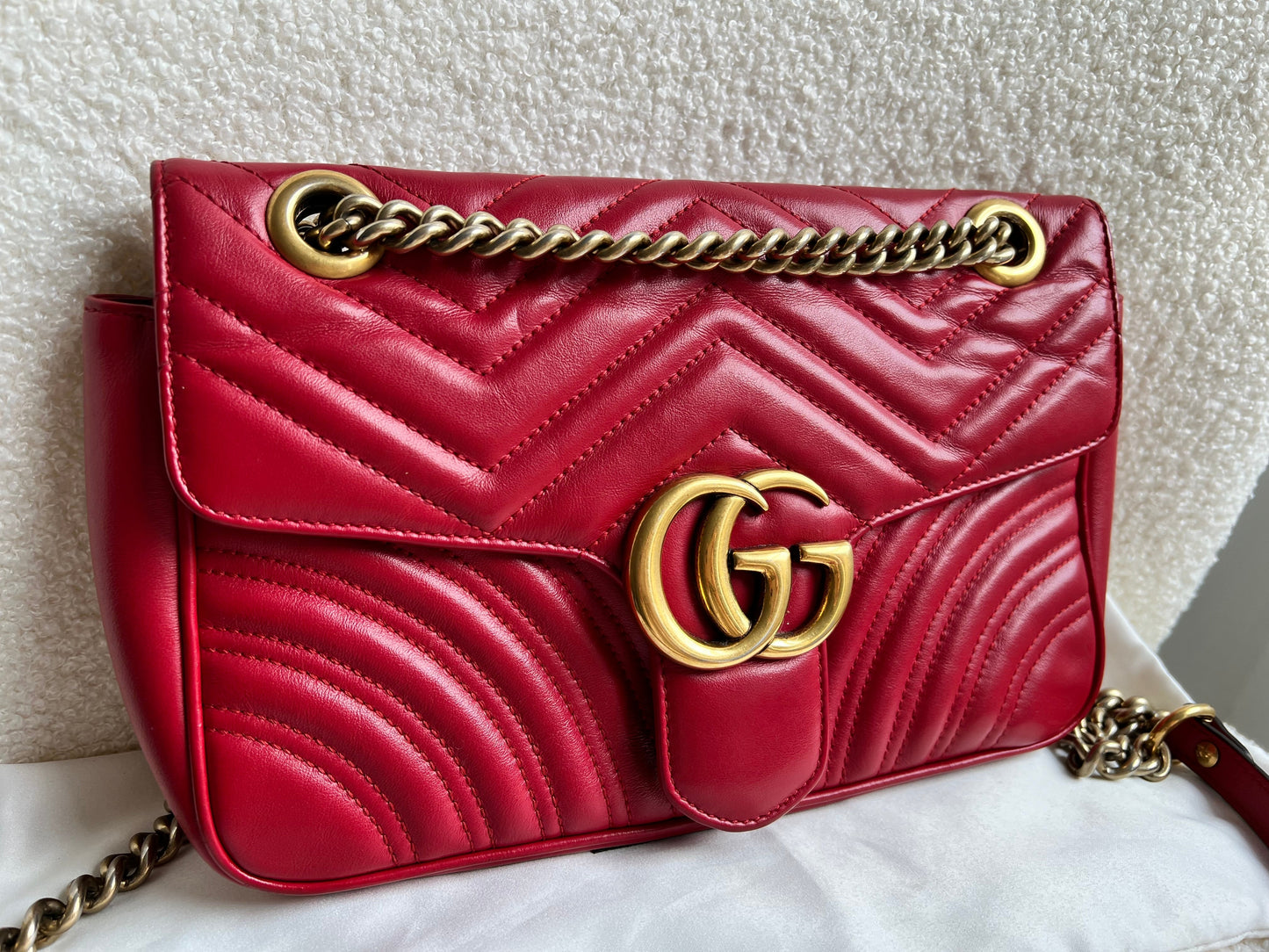Gucci GG Hibiscus Red Marmont Small Shoulder Bag (RRP £2,070)