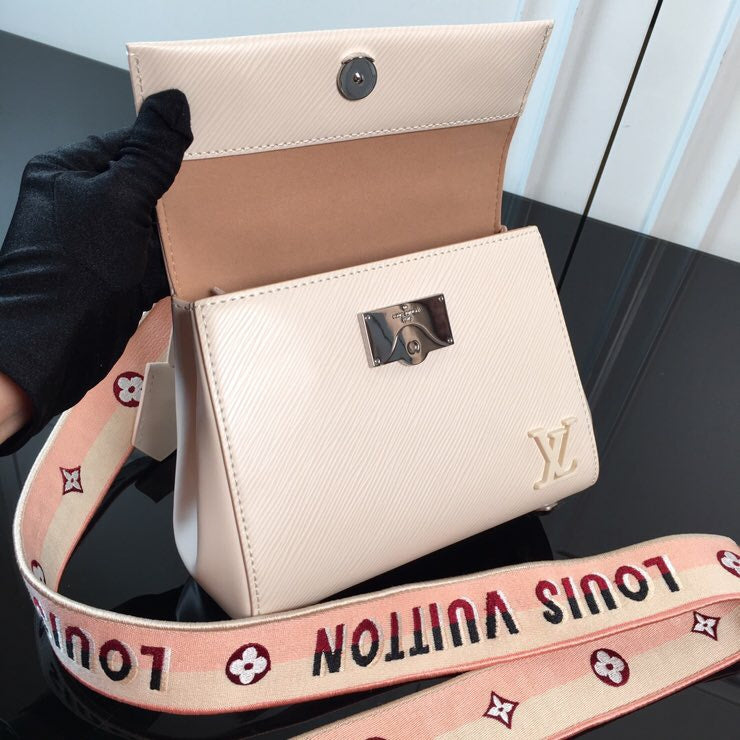 Alice Bags- Louis Vuittons  - 16229