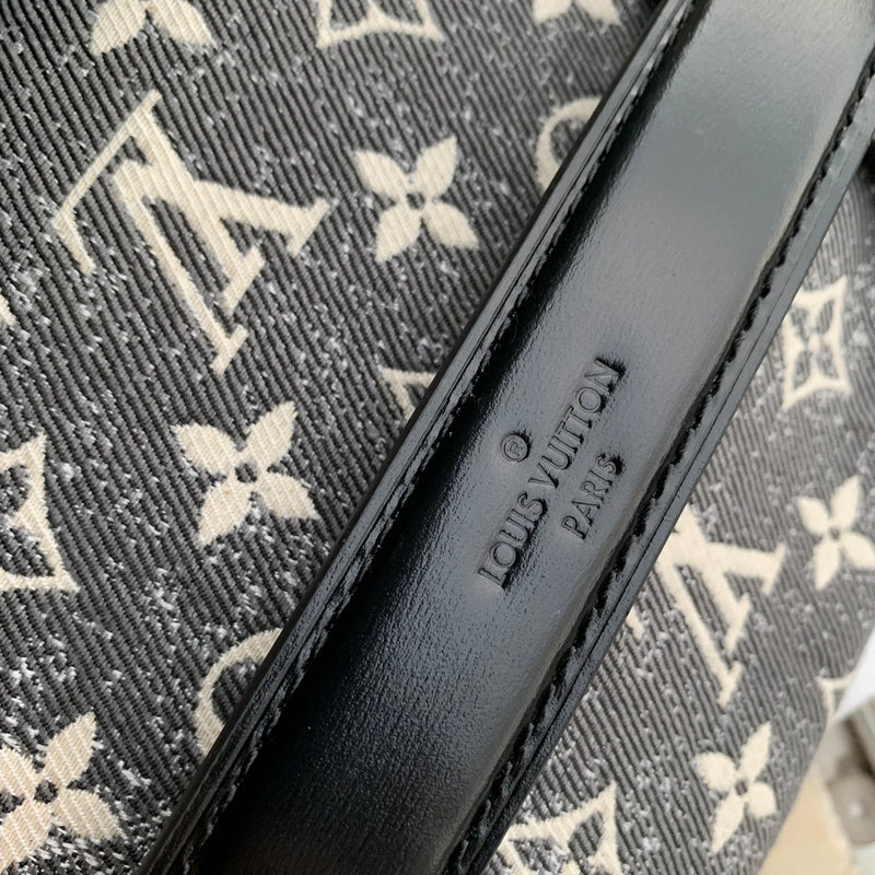 Alice Bags- Louis Vuittons  - 16046