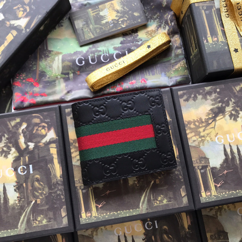 Gucci   Luxury Bags  952