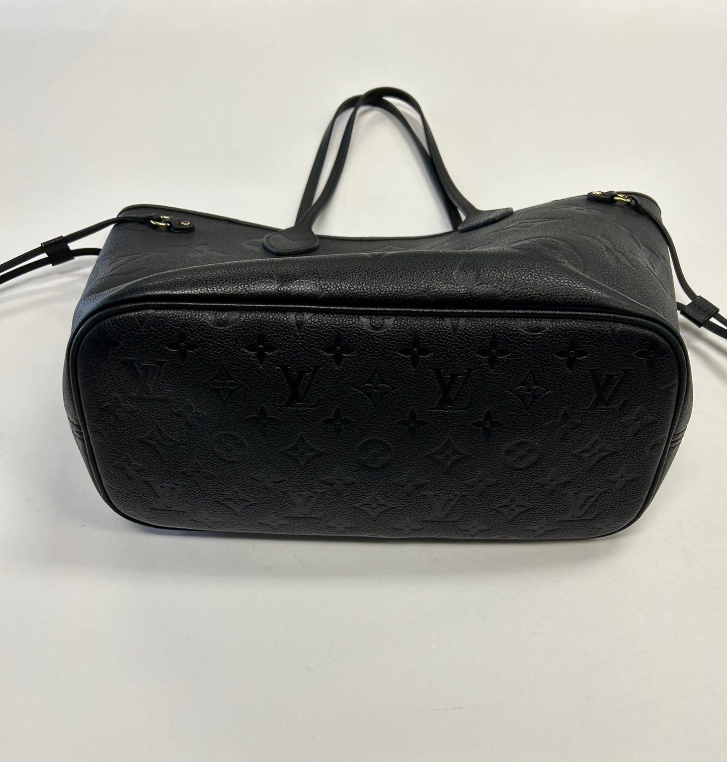 Handbag Luxury Designer By Louis Vuitton  Size: Large