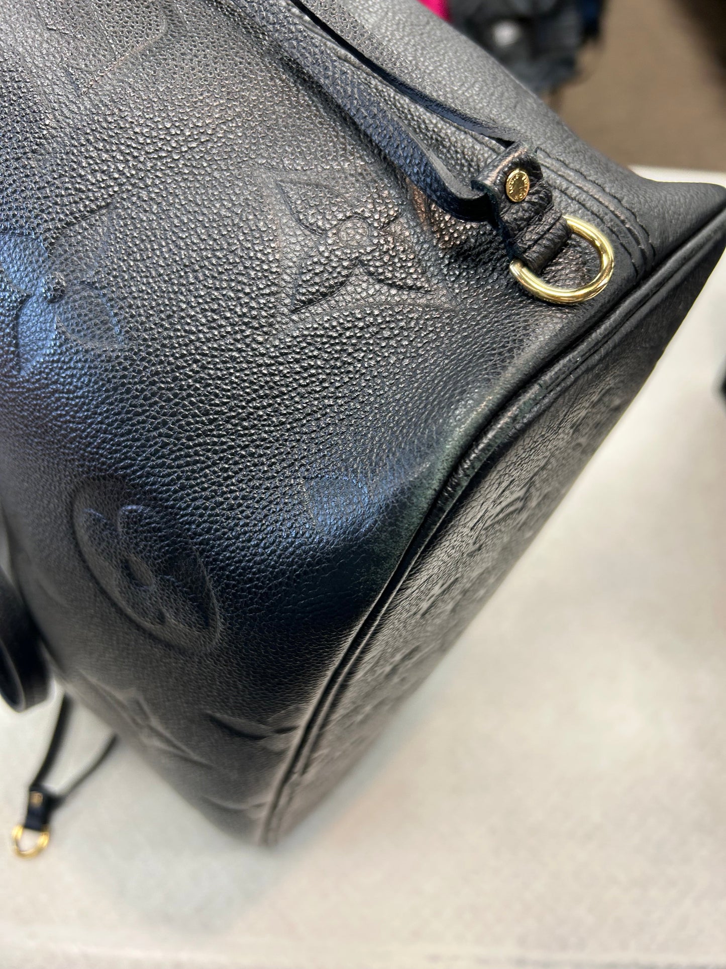 Handbag Luxury Designer By Louis Vuitton  Size: Large