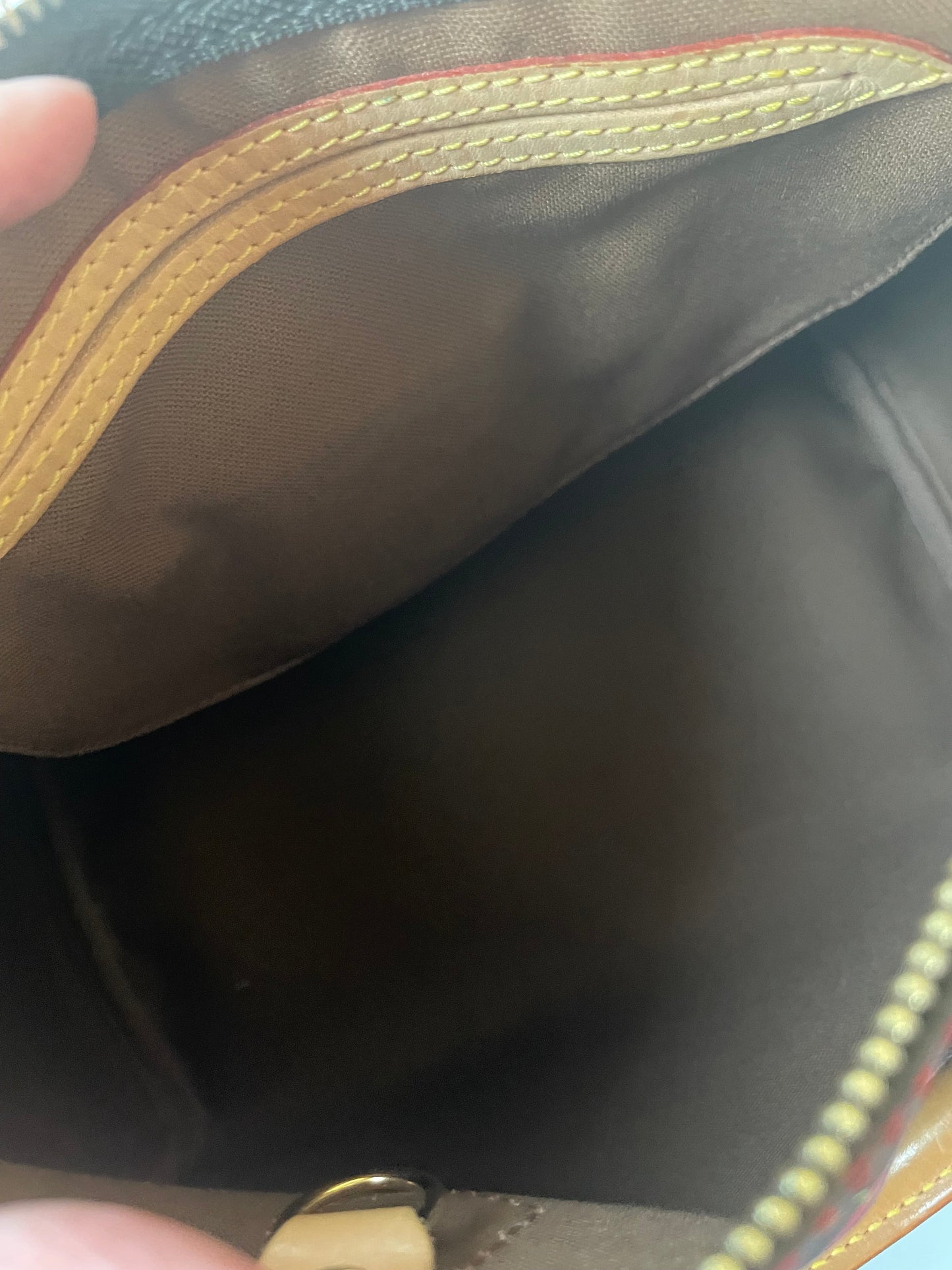 HandBag Luxury Designer Louis Vuitton, Size Small