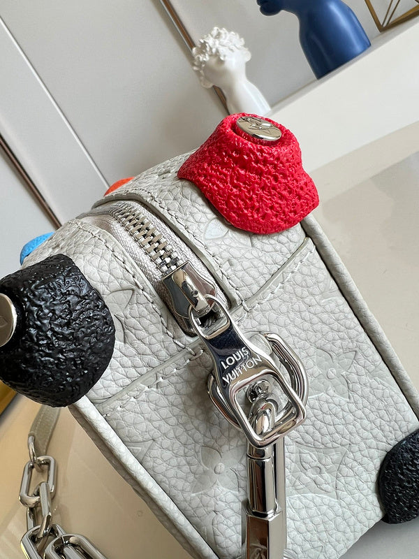 Alice Bags- Louis Vuittons  - 16254
