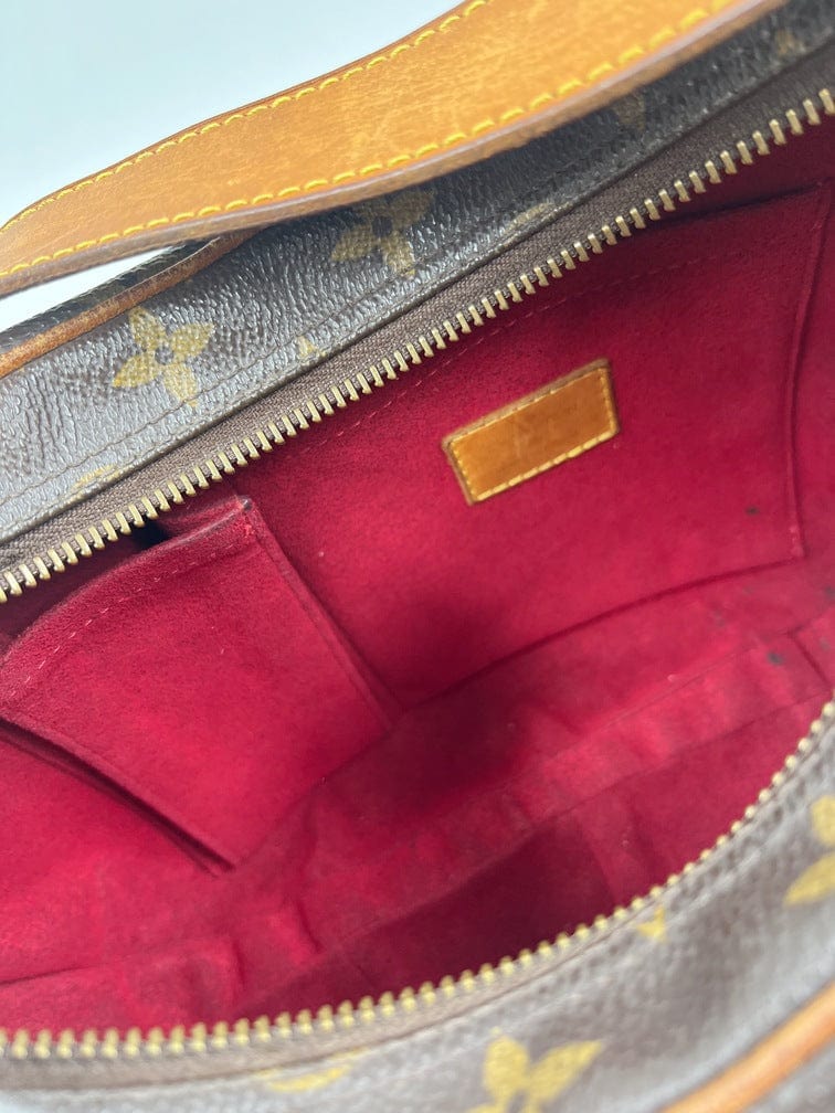 Louis Vuitton Croissant MM