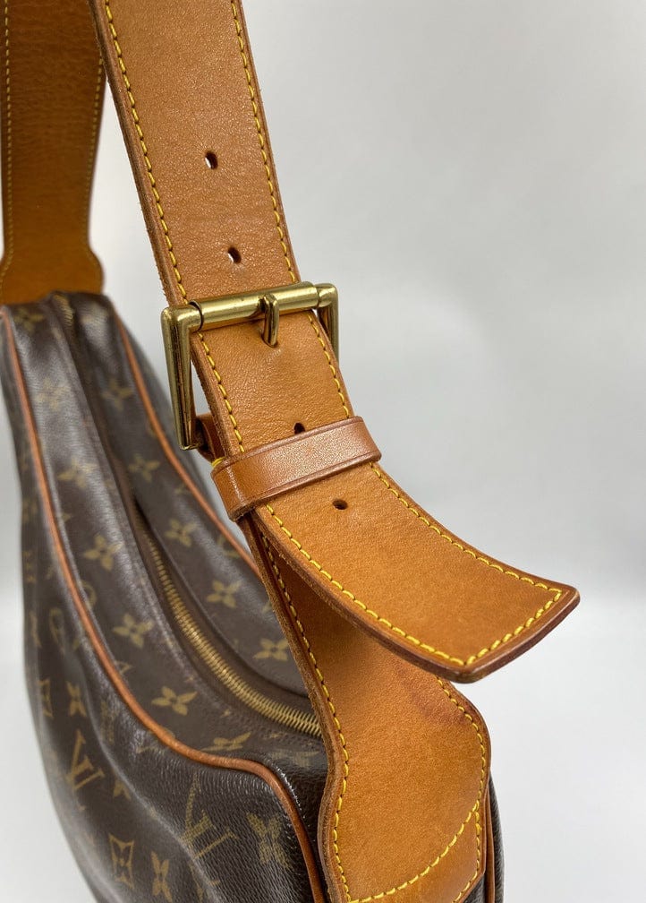 Louis Vuitton Croissant GM