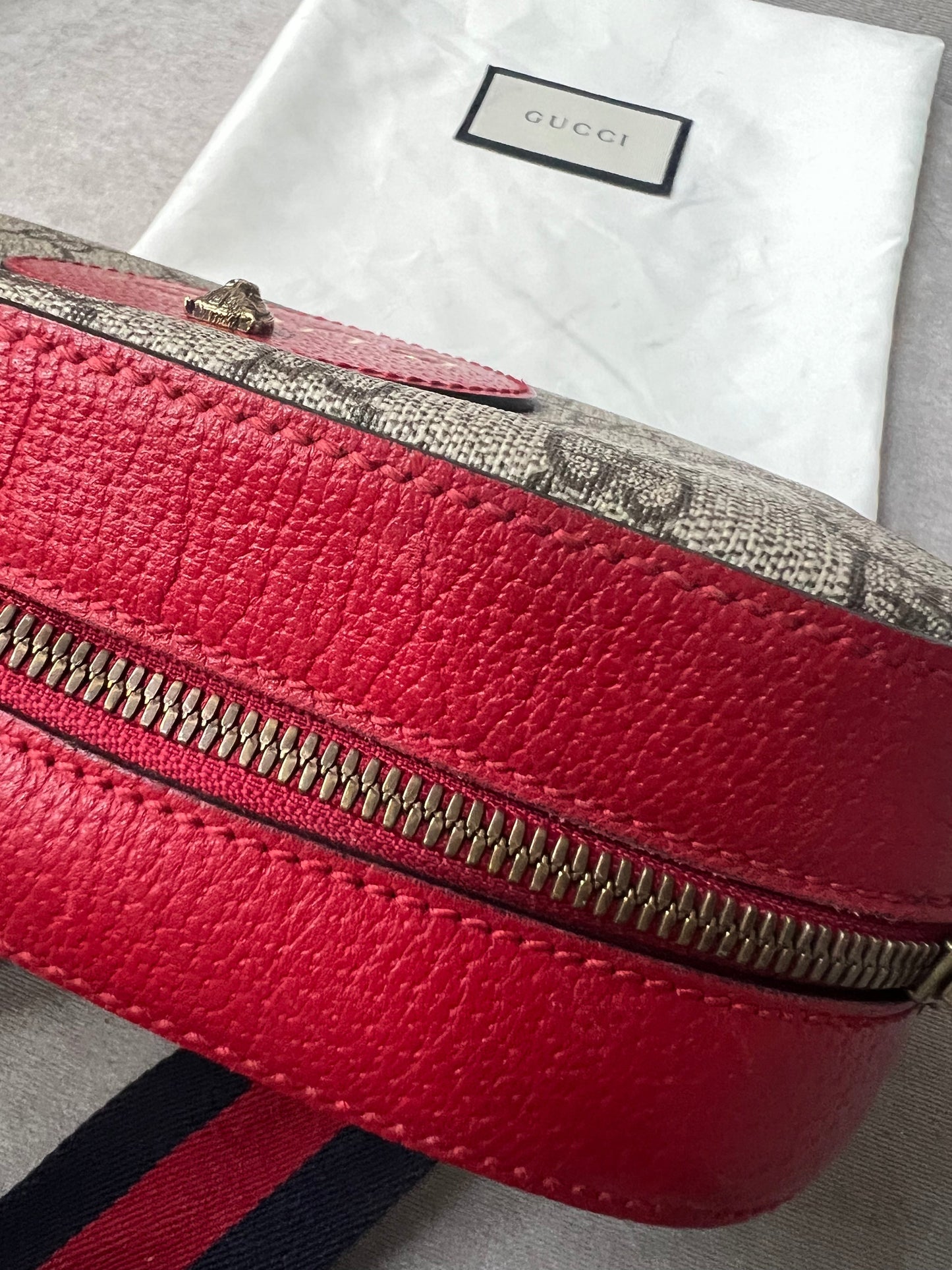 Gucci Neo Vintage GG Supreme Messenger Bag (RRP £1060)