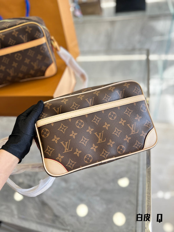 Alice bags - Louis Vuittons  - 15140