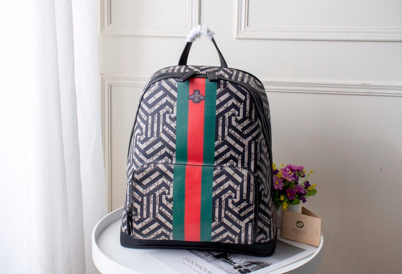 Gucci Bags - The Tote   1099