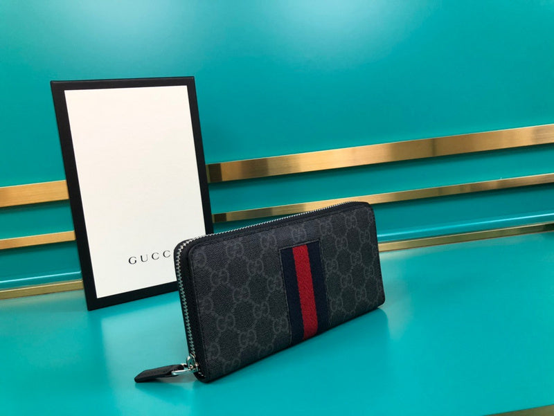 Gucci   Luxury Bags  946