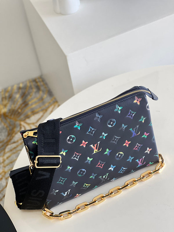 Alice Bags- Louis Vuittons  - 16347