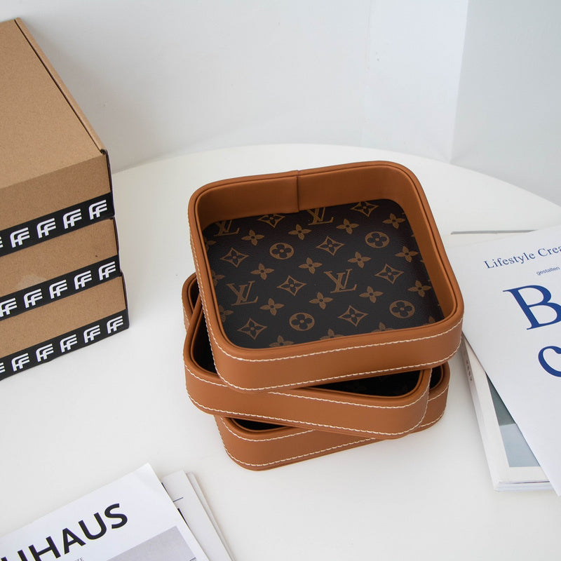 Alice Bags- Louis Vuittons  - 16091