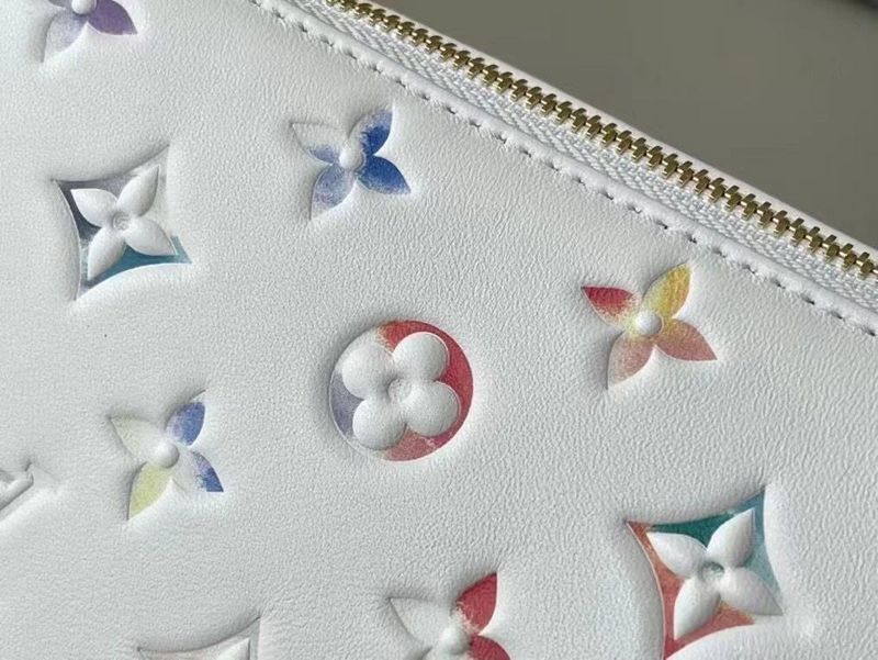 Alice Bags- Louis Vuittons  - 16355