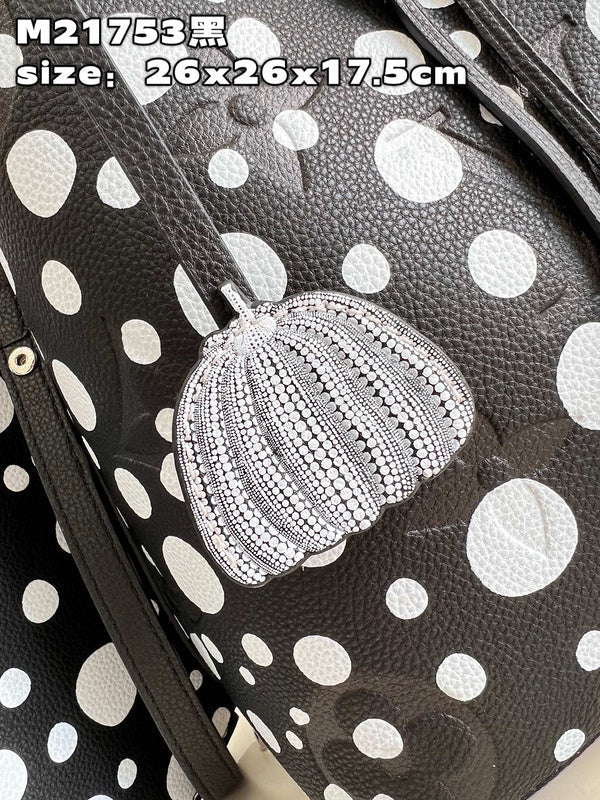 Alice Bags- Louis Vuittons  - 15918