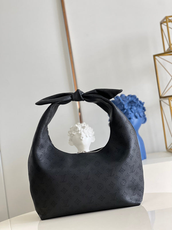 Alice Bags- Louis Vuittons  - 16362